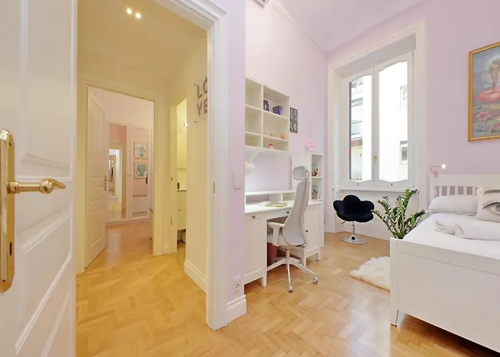 Spacious Prati For Families Apartment