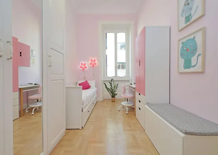 Apartment Spacious Prati For Families