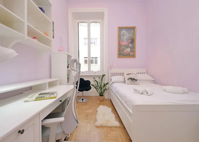 Spacious Prati For Families Apartment